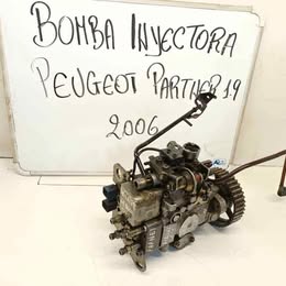 Bomba inyectora Peugeot partner 1.9 año:2006
