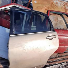 Puerta pelada suzuki aéreo año:2004