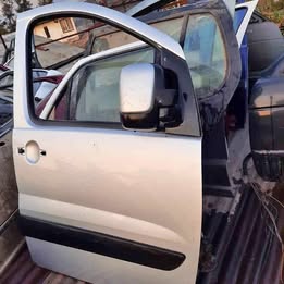 Puerta Peugeot expert año:2014