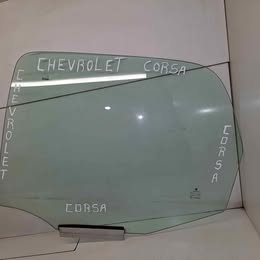 Vidrio puerta chevrolet corsa 1.6 año:2005