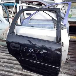 Puerta pelada chevrolet corsa 1.6 año:2094