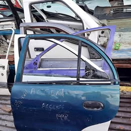 Luneta vidrio hyundai accent año:1998