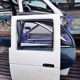 Chapa de puerta Nissan d-21 2.4 año:1997
