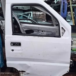 Chapa de puerta chevrolet N-300 año:2014
