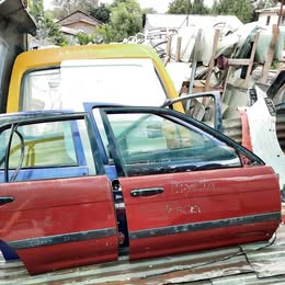 Puerta trasera Toyota tercel año:1993