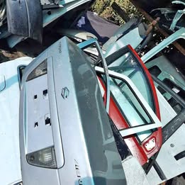 Tapa maleta suzuki aéreo año:2004