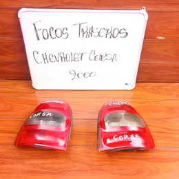 Dos foco traseros chevrolet corsa 1.6 año:2000