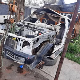 Frontal Nissan d-21 2.4 año:1998