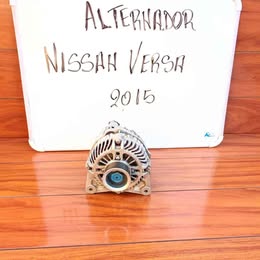 Alternador  Nissan versa año:2015