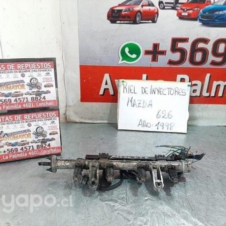 Riel con inyectores Mazda 626 año 1997 Repuestos de automóviles