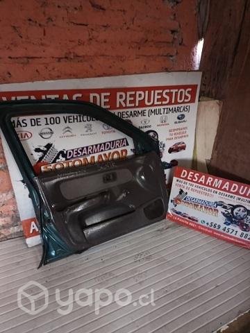 Tapiz puerta conductor Nissan Sentra año2000 asd v