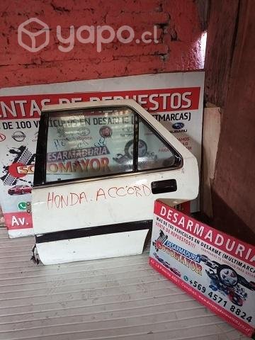 Modura puerta trasera izquierdoerda honda Accord 89 po