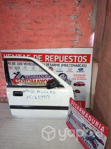 Puerta copiloto honda Accord año1990 asd vbn