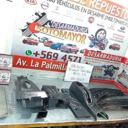 Plasticos Peugeot Parner Año 2007 RvM