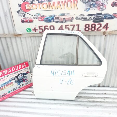 vidrio puerta trasera Nissan v16 2004