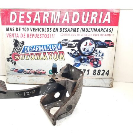 pedalera Nissan d21 2.4 1998