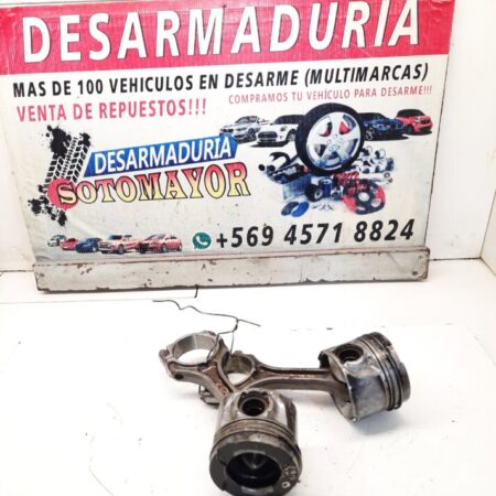 piston con su biela mitsubishi L-200 2.4 año:2017