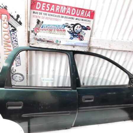 puerta pelada trasera derecha chevrolet corsa 1.6 año:2006