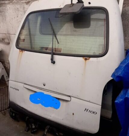 portalon trasero hyundai h-100 año:1997