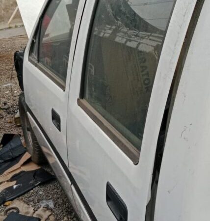 puerta traserá chevrolet luv 2.3 inyectada año:1996