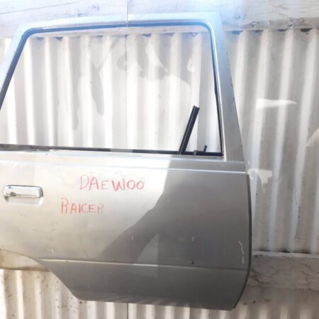 puerta trasera daewoo raiccer año:1995