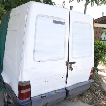 parachoque trasero Fiat fiorino año:2012